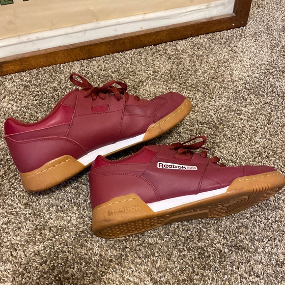 Reebok Other - Reebok classic mens 10.5 maroon red shoes